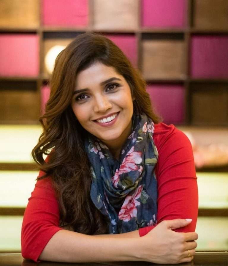 मुक्ता बर्वे, प्रसाद कुलकर्णी यांना यंदाचा युवा कलाकार व युवा उद्योजक पुरस्कार