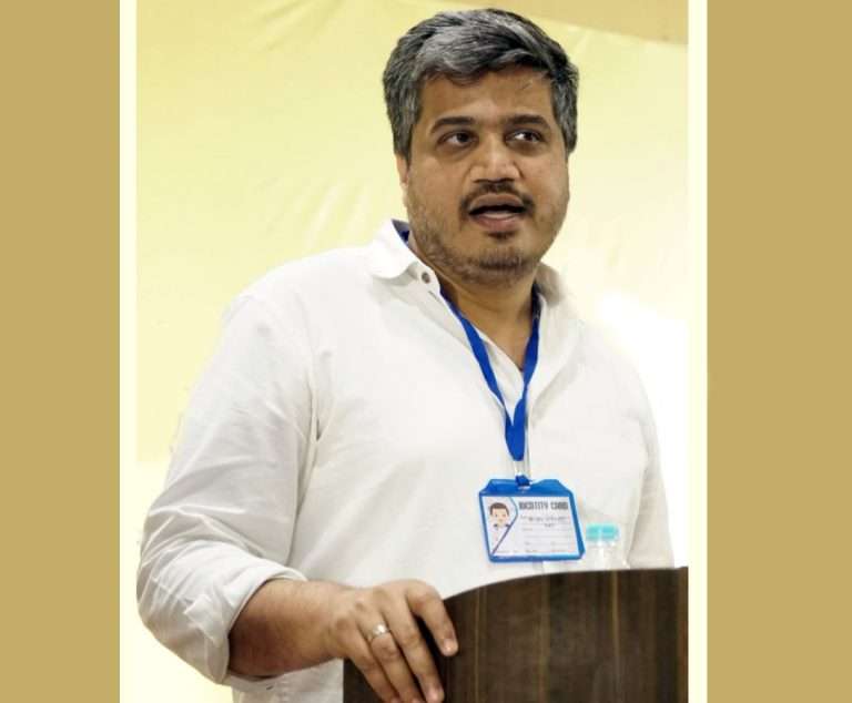 जीएसटीमुळं महाराष्ट्रात 20 लाख कोटींची पाकीट मारी:देवा भाऊंची जाहिरात मेघा इंजिनिअरिंगने दिली का?– रोहित पवार