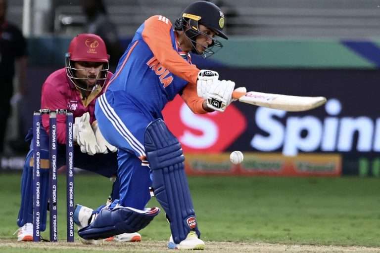 भारताने UAEला 9 विकेटनी हरवले