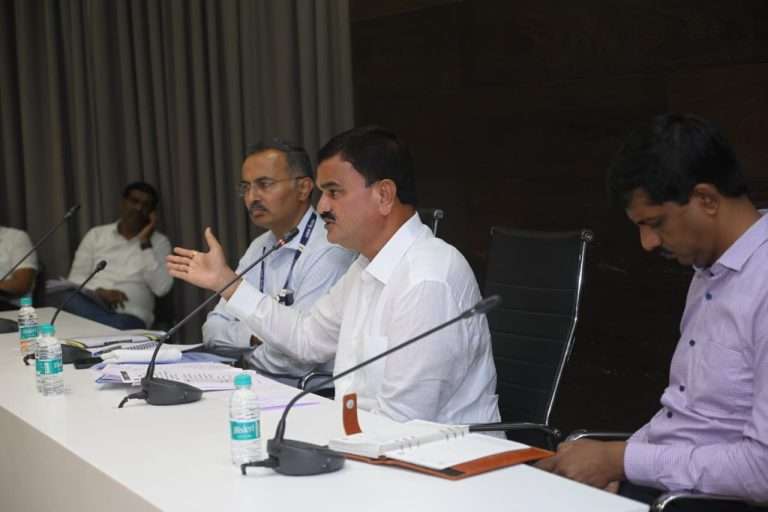 “वेळेत आणि पारदर्शकतेने कामे पूर्ण करा!”; कृषी मंत्री दत्तात्रय भरणे यांचे निर्देश