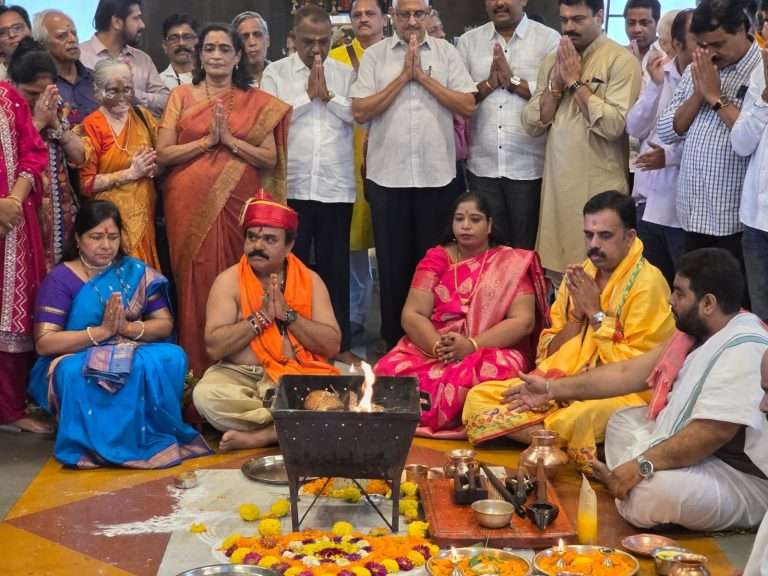 पंतप्रधान नरेंद्र मोदी यांच्या वाढदिवसाच्या निमित्ताने मार्कंडेय यज्ञ संपन्न – संदीप खर्डेकर, विश्वजित देशपांडे यांचे संयोजन.