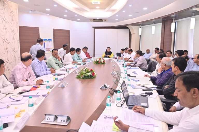 राज्यातील शेतमाल निर्यात वाढीसाठी निर्यात सुविधा केंद्र सक्षम करा-पणन मंत्री जयकुमार रावल