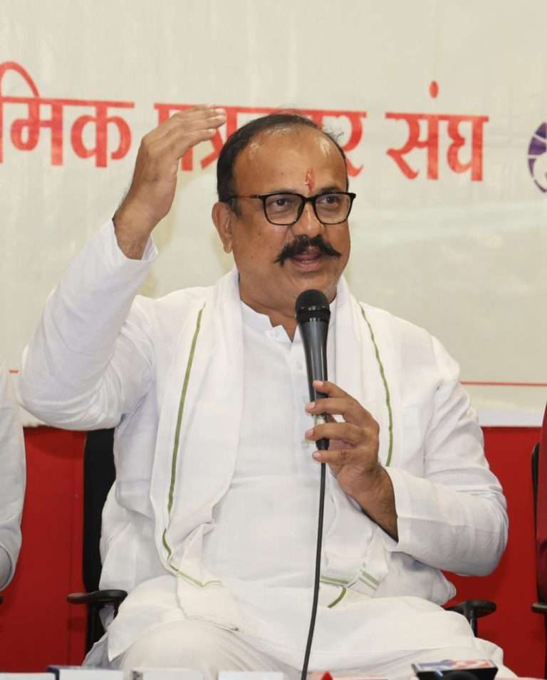 पंतप्रधानांनी आठ वर्ष वाढीव दराने केलेल्या लुटीची जबाबदारी घ्यावी: हर्षवर्धन सपकाळ