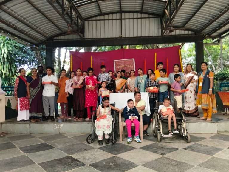 पुणे–अक्कलकोट–पुणे वारीचा विधायक उपक्रम