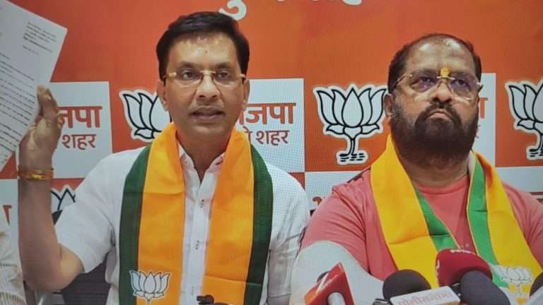 एकीकडे भाजपची धंगेकरांविरोधात पत्रकार परिषद दुसरीकडे मुरलीधर मोहोळ जैन मुनींच्या सभेत दाखल