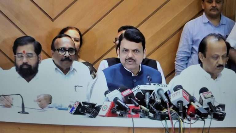 शेतकऱ्यांसाठी राज्य सरकारने अखेर तिजोरी उघडली:31 हजार 628 कोटी रुपयांचे पॅकेज जाहीर