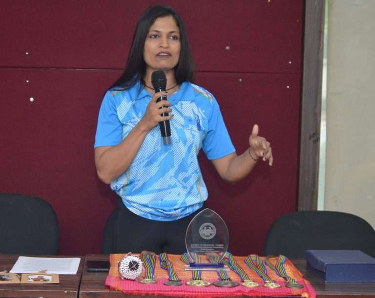 डॉ. शर्वरी इनामदार यांची जागतिक पॉवरलिफ्टिंग स्पर्धेत चमकदार कामगिरी