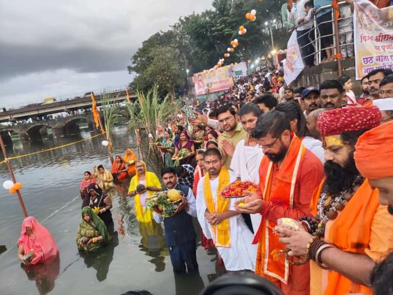 हिंदू राष्ट्र होण्यासाठी समर्पण भावनेने योगदान द्या – महंत श्री राजुदास महाराज