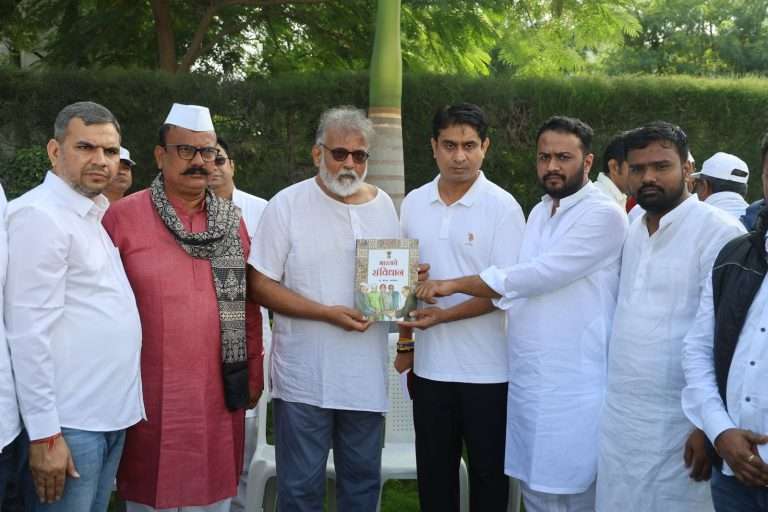 देशाच्या फाळणीला महात्मा गांधी जबाबदार असल्याचा संघाकडून अपप्रचार, गांधी होते म्हणून देश अखंड राहिला.