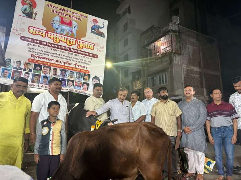 स्वातंत्र्योत्तर भारतात, ‘गोहत्या बंदी’ कायदा काँग्रेस काळात लागू झाला ⁃ काँग्रेस नेते गोपाळदादा तिवारी