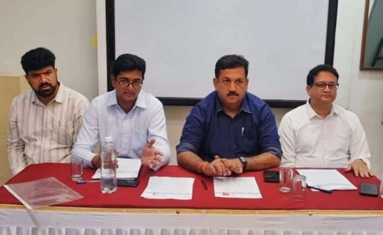 सरहद संस्थेच्या वतीने ज्योतिरादित्य शिंदे आणि आसामचे मुख्यमंत्री यांच्या उपस्थितीत गुवाहाटी, आसाम येथे डॉ. भूपेन हजारिका राष्ट्रीय पुरस्कार वितरण समारंभ