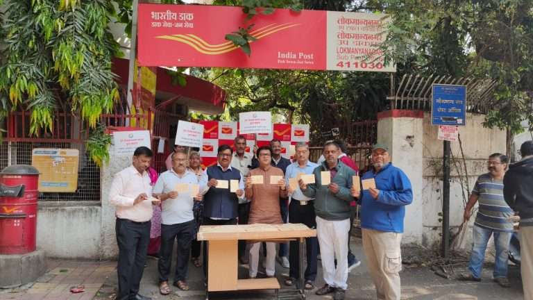 CM साहेब … लोकमान्यनगर पुनर्विकासावरील स्थगिती उठवा हो .. ५२५ पत्रे फडणवीसांना