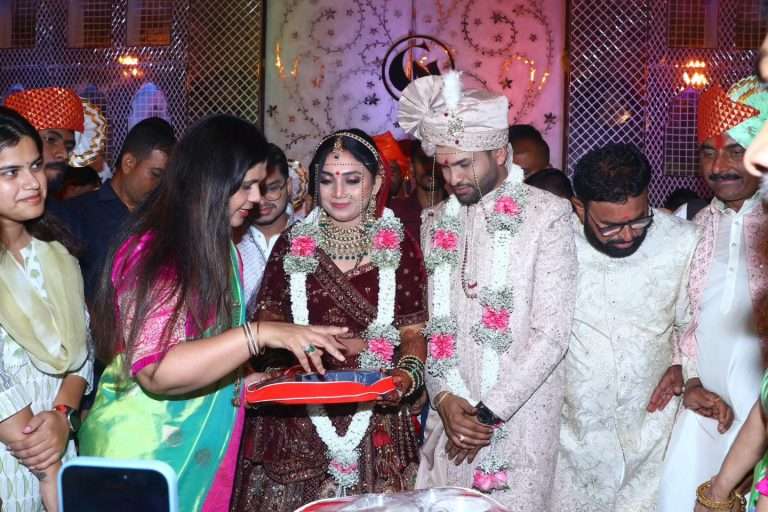 पंकजा मुंडेंच्या स्वीय सहाय्यकाच्या पत्नीची आत्महत्या:अवघ्या 10 महिन्यांत संसाराचा करुण अंत