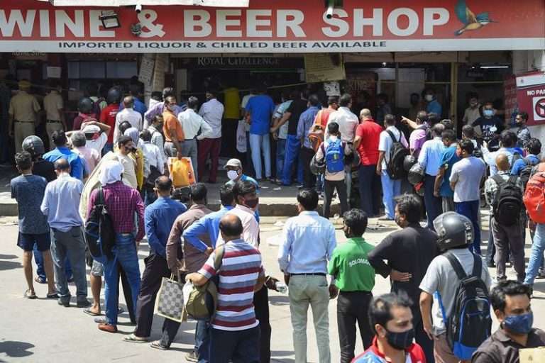 जगभरात अल्कोहोलच्या वापरात झपाट्याने घट,भारतात मात्र झपाट्याने वाढ