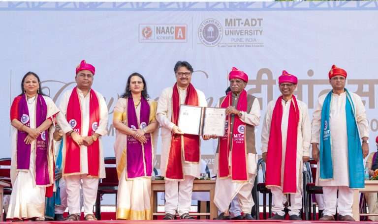 विद्यार्थ्यांना पुस्तकाबाहेरीलही शिक्षण द्या-राज्यपाल हरिभाऊ बागडे यांचे आवाहन