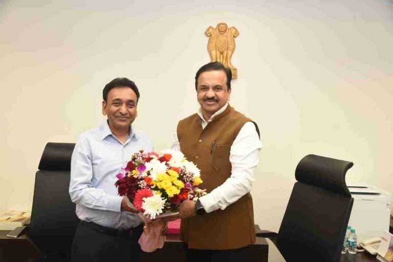 राजेश अग्रवाल यांनी स्वीकारला मुख्य सचिव पदाचा पदभार