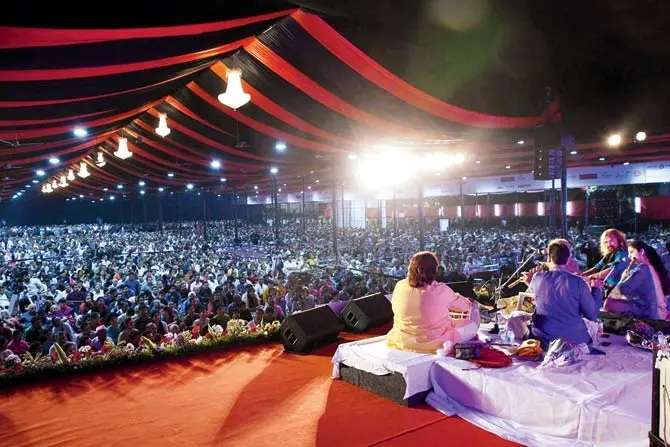 सवाई गंधर्व संगीत महोत्सवासाठी सकाळी ६.०० वाजेपासून रात्री १२.०० वाजेपर्यंत ध्वनीवर्धक वापरास परवानगी