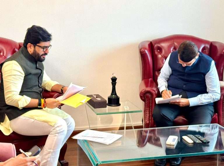 मोदी सरकारची पुणेकरांना मोठी भेट:पुण्याला १००० ई-बस मंजूर