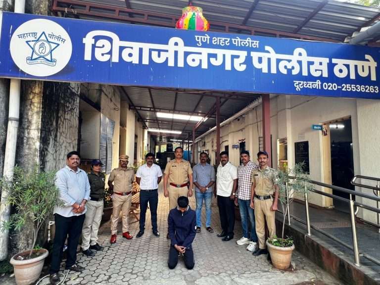 दोरास्वामी नामक WANTED गुन्हेगारास शिवाजीनगर पोलिसांनी सापळा रचून पकडले