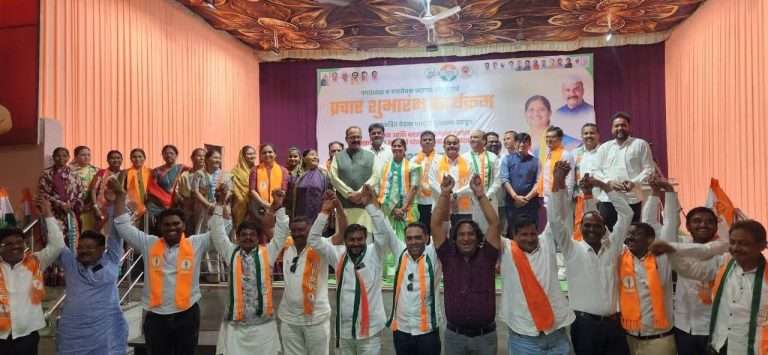 महायुतीत एकनाथ शिंदे एकटे पडले; पक्ष फुटण्याची भिती; लाचारीपेक्षा सत्तेतून बाहेर पडा: हर्षवर्धन सपकाळ