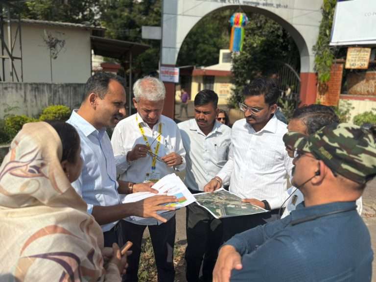 मातोश्री वृद्धाश्रम समोरील चौकात उड्डाणपूल, काळाची गरज!