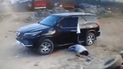 मित्रांनीच व्यावसायिकाचा गोळ्या झाडून केला खून; कारमधून बाहेर फेकून पळाले आरोपी- सीसीटीव्हीत थरार