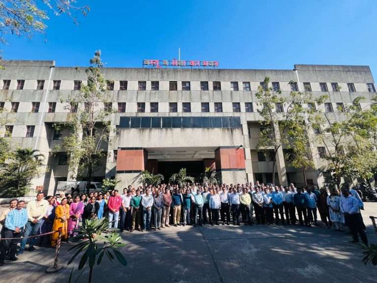 राज्य जीएसटी अधिकाऱ्यांचे विविध प्रलंबित मागण्यांसाठी आंदोलन.