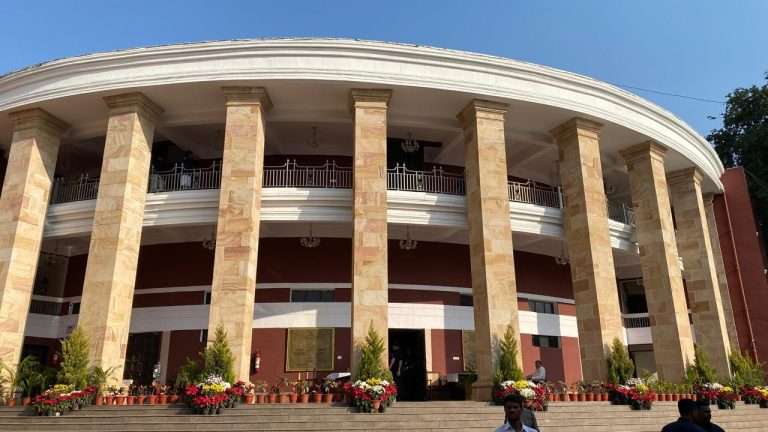 विधानसभेत 75 हजार 286 कोटी रुपयांची पुरवणी मागणी, ७ विधेयके सादर
