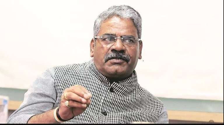 पुणे-नाशिक रेल्वे: २०१९ नंतर फाईलची गुंडाळी,२०२४ ला अधिकाऱ्यांनी एकतर्फी मार्ग बदलला, जो चुकीचाच- आढळराव पाटील यांचा आंदोलनाचा इशारा