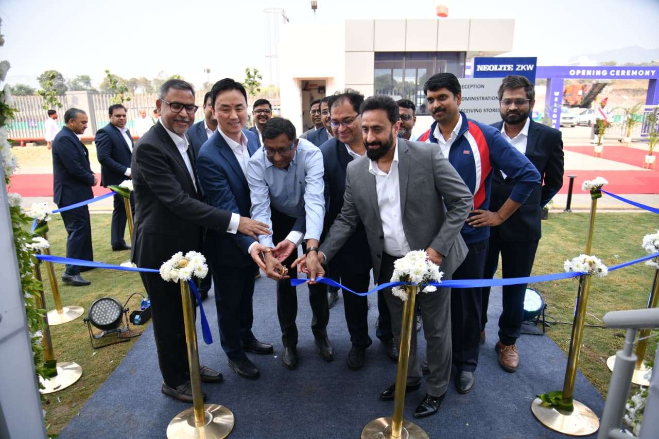 पुण्यातील ऑटोमोटिव्ह लाइटिंग उत्पादन सुविधेचे निओलाइट झेडकेडब्ल्यूकडून उद्घाटन