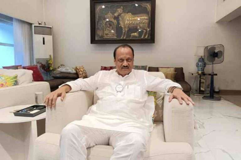 बारामतीकरांवर आभाळ फाटले,सुप्रिया सुळे म्हणाल्या उद्धवस्त झालो:युगेंद्र पवारांना अश्रू अनावर