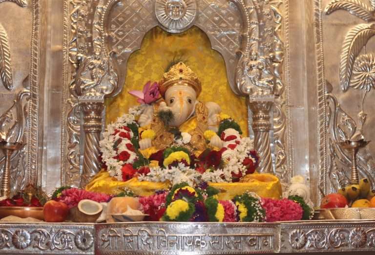 सारसबाग सिद्धिविनायकाला मानाची पेशवाई पगडी