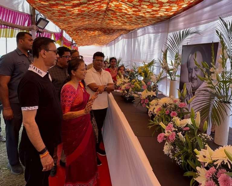 महापालिकेच्या वर्धापन दिनानिमित्त ४४ व्या फळे, फुले आणि भाजीपाला स्पर्धा व प्रदर्शनाचे उद्घाटन संपन्न