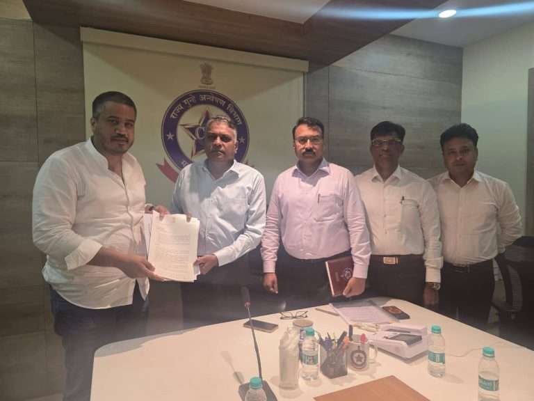 VSR, DGCA ला वाचवण्याचा प्रयत्न:चंद्राबाबू नायडूंचे कंपनी मालकाशी आर्थिक संबंध असल्याचा रोहित पवारांचा आरोप