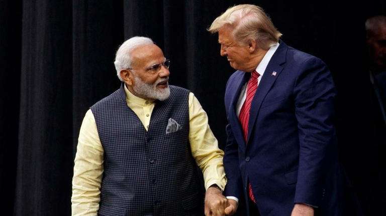 अमेरिकेने भारतावरील टॅरिफ 50% वरून 18% पर्यंत कमी केला;रशियाकडून तेल खरेदी करणार नाही,व्हेनेझुएलाकडून घेईल-भारताकडून ग्वाही