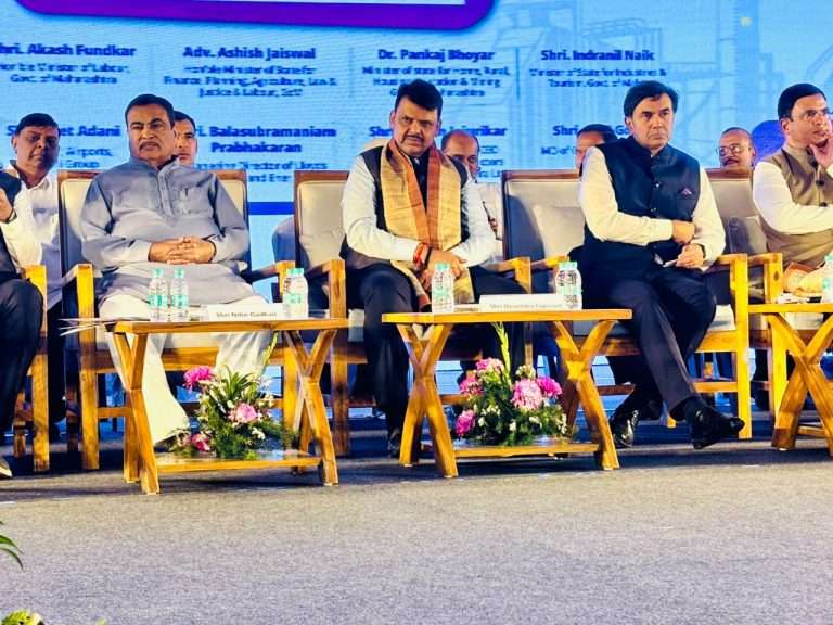 महिंद्राचा महाराष्ट्रात एकात्मिक ऑटो आणि ट्रॅक्टर उत्पादन प्रकल्प:15,000 कोटी रुपयांच्या गुंतवणुकीची घोषणा.