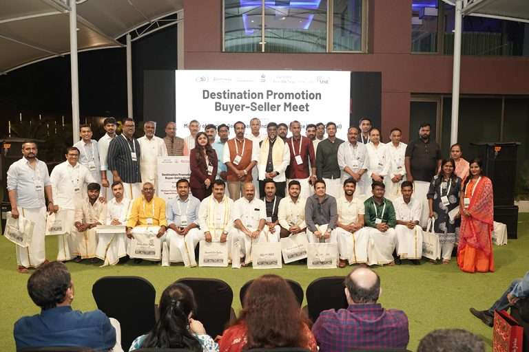 कर्नाटक पर्यटनाला चालना देण्यासाठी पर्यटन मंत्रालयाने पुण्यात देशांतर्गत पर्यटन बी 2 बी रोड शोचे आयोजन