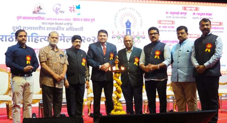 शासकीय भाषा सुधारण्यासाठी शासनाने समिती नियुक्त करावी : महेश भागवत