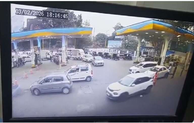 भाजप राष्ट्रीय प्रवक्ते शहजाद पूनावाला यांच्या आईला कारची धडक