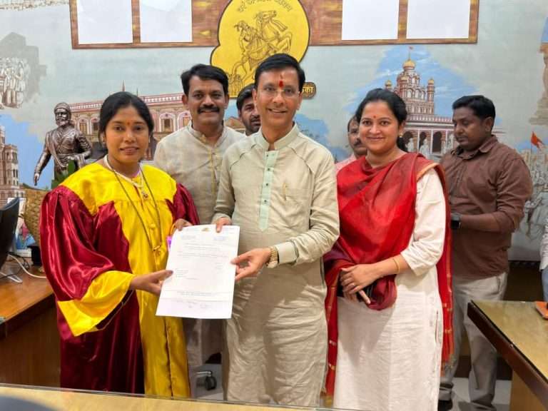 सभागृह नेतेपदी गणेश बिडकर,महापौर मंजुषा नागपुरे यांच्या हस्ते नियुक्तीपत्र प्रदान