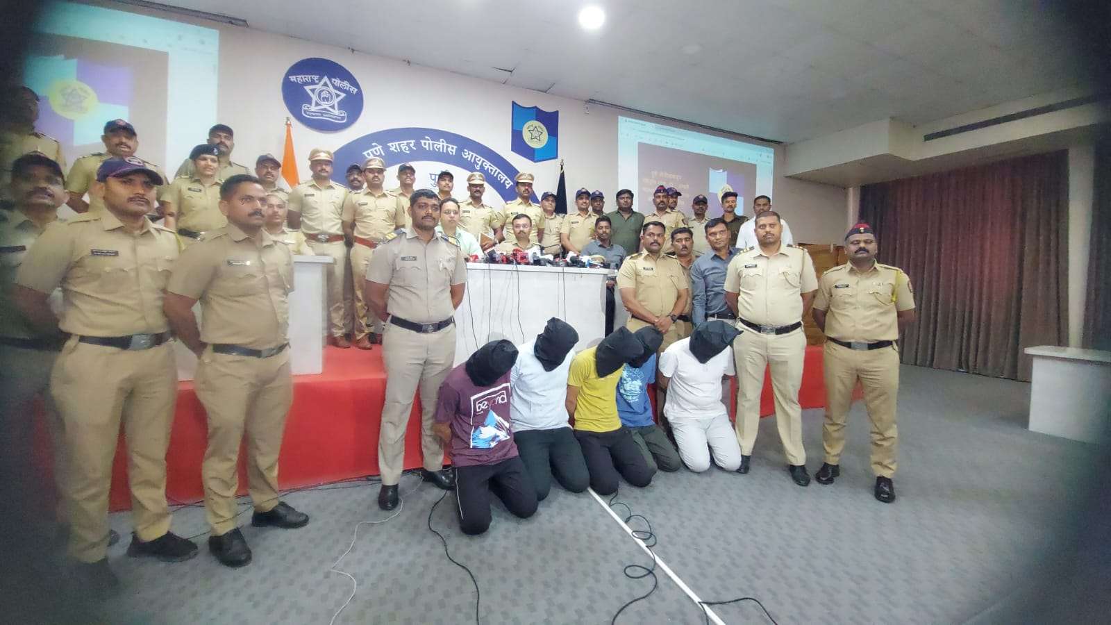 आंतरराज्यीय टोळी पकडून सव्वाचार कोटींचे मेफेड्रोन जप्त.