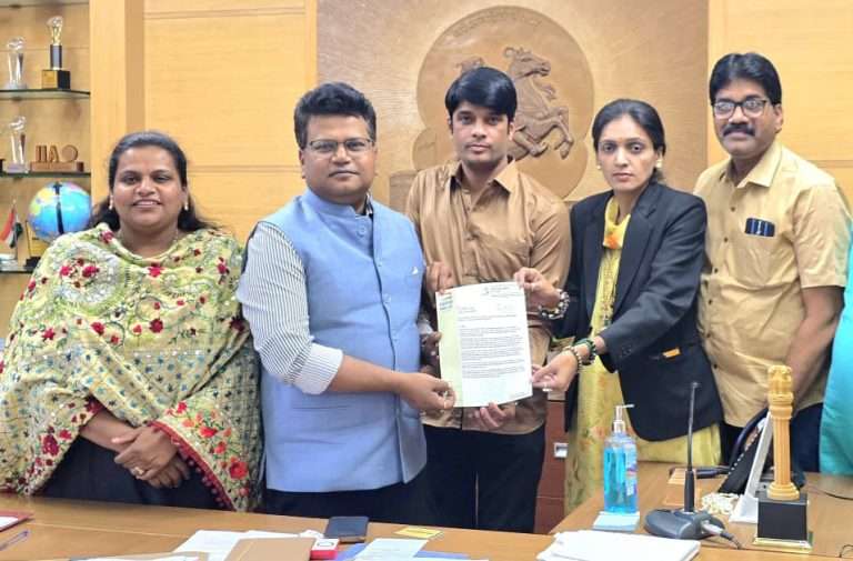 कलाकार कट्ट्याला नटसम्राट डॉ. श्रीराम लागू यांचे नाव द्या – राष्ट्रवादी चित्रपट व सांस्कृतिक विभागाची मागणी
