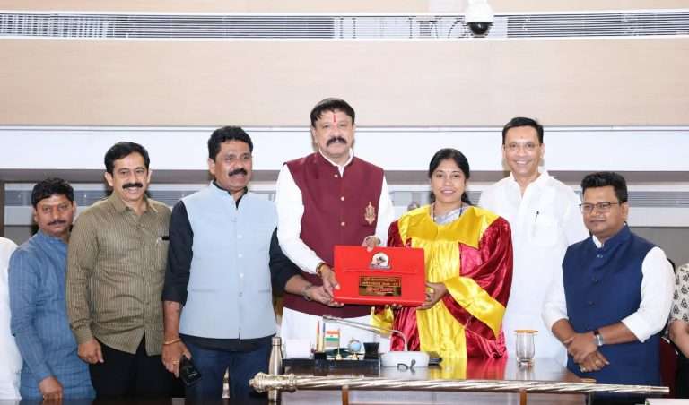 महिलांच्या नावावरील ५०० फुटाच्या घराला ५० टक्के मिळकत करात सवलत , वाहतूक-आरोग्यासाठी मोठ्या योजना