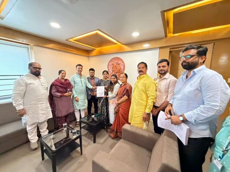 आसावरी जगदाळे यांना मोठा दिलासा; पुणे महापालिकेत नोकरी, महापौरांच्या हस्ते दिले नियुक्ती पत्र