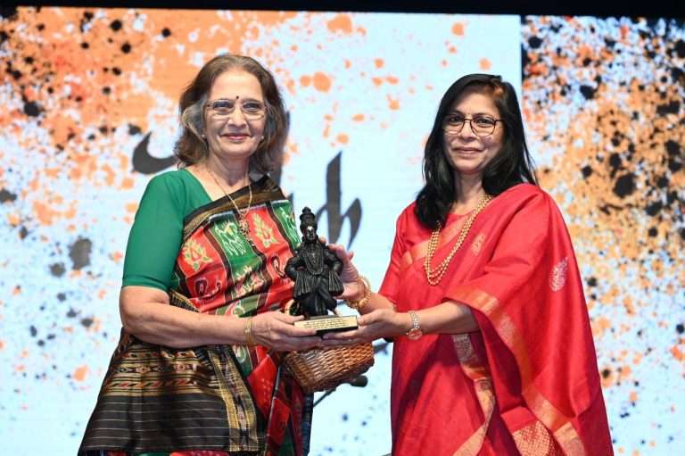 ‘चैत्र चाहूल २०२६’ : ‘ध्यास’ आणि ‘रंगकर्मी’ सन्मानांचा भावपूर्ण सोहळा रवींद्र नाट्यमंदिरात संपन्न!