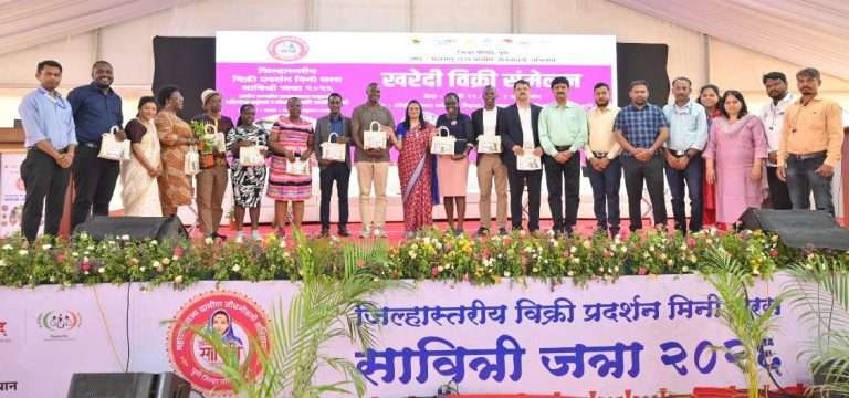 युगांडा सरकारच्या शिष्टमंडळाची ‘मिनी सरस सावित्री जत्रा २०२६’ ला भेट