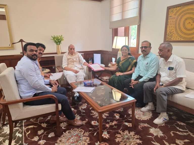 पुणे कँटोन्मेंटच्या प्रश्नांसाठी खा. मेधा कुलकर्णी  केंद्रीय संरक्षण मंत्र्यांकडे…