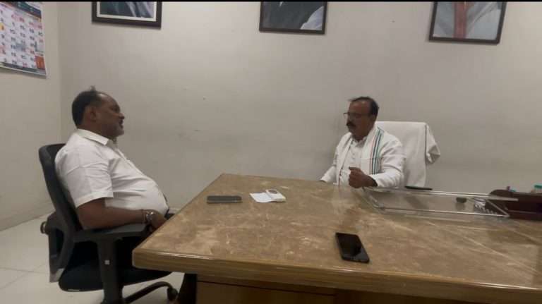 महिलांचे शोषण करणारा अशोक खरात महाराष्ट्राचा ‘आसाराम बापू’, खरातला कोणाचा राजकीय आशिर्वाद?: हर्षवर्धन सपकाळ