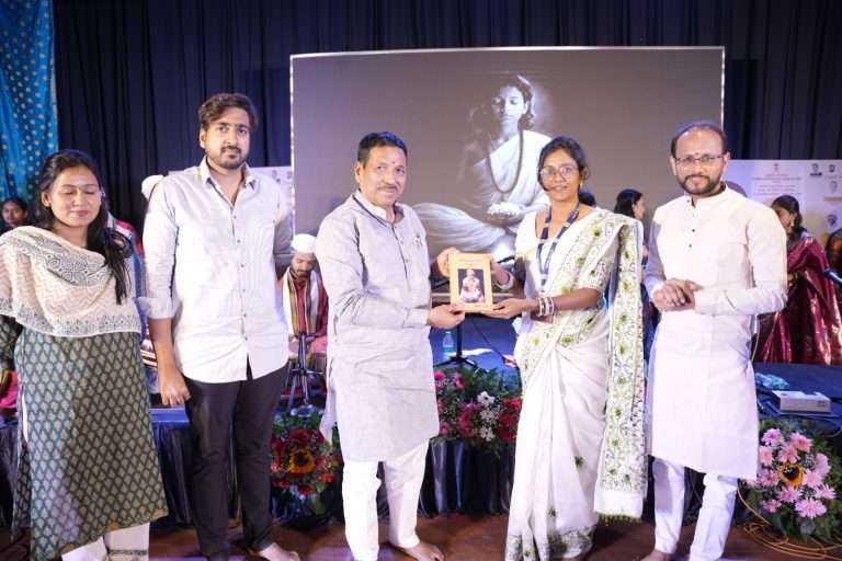सांस्कृतिक कार्य संचालनालयाचा ‘मोगरा फुलला’सांस्कृतिक कार्यक्रम संपन्न