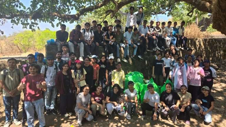 VIT च्या विद्यार्थ्यांकडून ‘स्पंदन’ उपक्रमांतर्गत सिंहगड गडसंवर्धन व खडकवासला स्वच्छता मोहीम